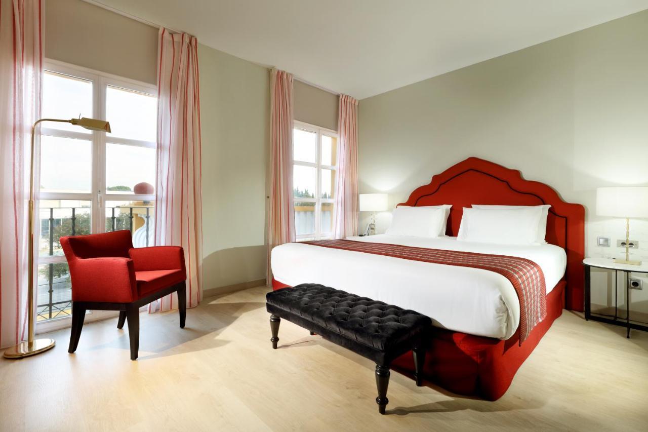 Exe Gran Hotel Solucar Sanlucar la Mayor Exterior photo