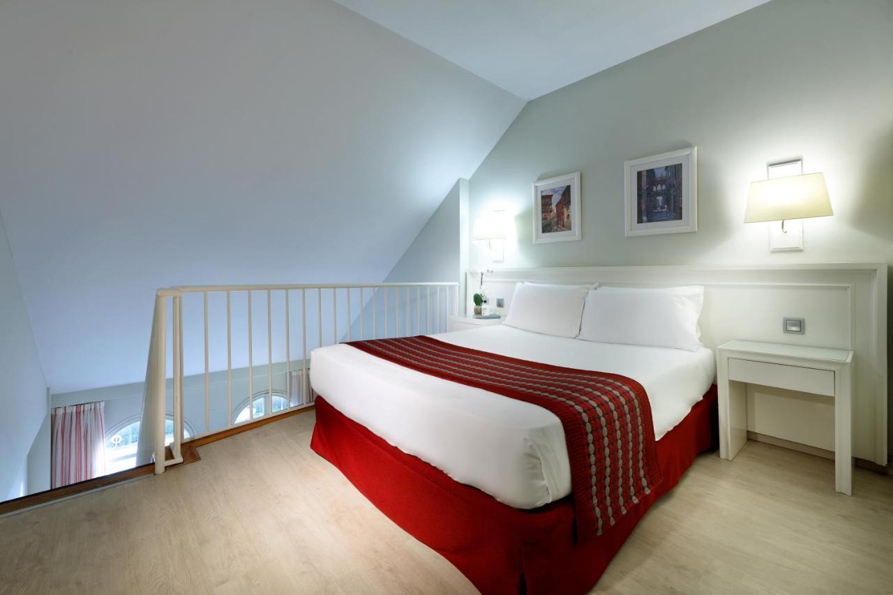 Exe Gran Hotel Solucar Sanlucar la Mayor Exterior photo